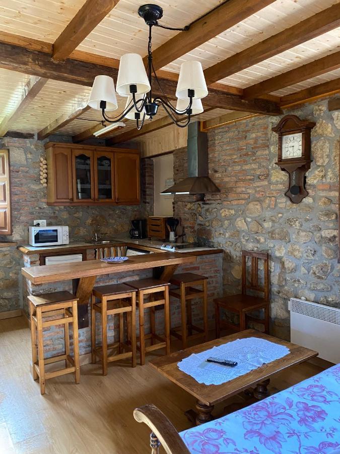 Apartamentos Rurales La Caviana Cangas de Onis Exterior photo